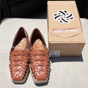 Sam and Libby’s women’s Hurache Saddle shoes size 9.